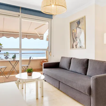 Casa Lola - Beachfront, Sea View & Parking Apartment Torremolinos