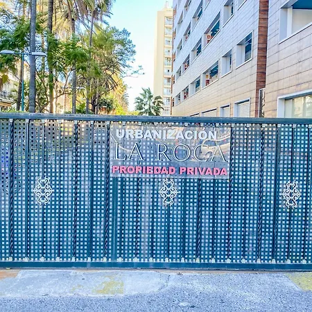 Apartment Casa Lola - Beachfront, Sea View & Parking *