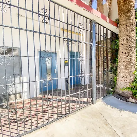 Casa Lola - Beachfront, Sea View & Parking * Torremolinos