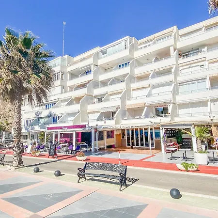 Apartment Casa Lola - Beachfront, Sea View & Parking *